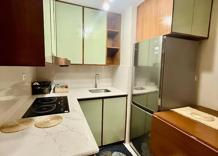 Franco 3br 2bath 2balcony Condotel 3* Manila