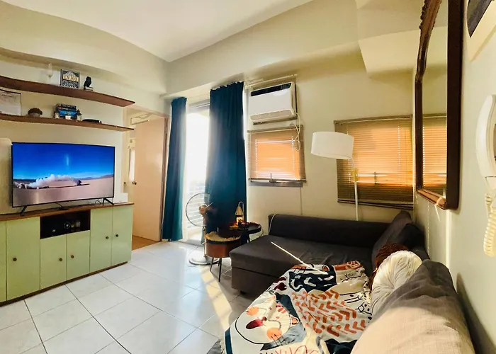 Franco 3br 2bath 2balcony Condotel